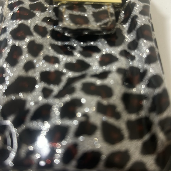 Steve Madden glitter cheetah brown/black and silver wallet with front phone case - Picture 10 of 10
